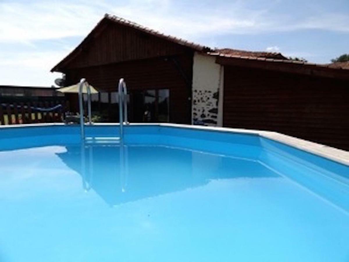 Exideuil-sur-Vienne Maison Loubignac At Les Vergnes Gites المظهر الخارجي الصورة