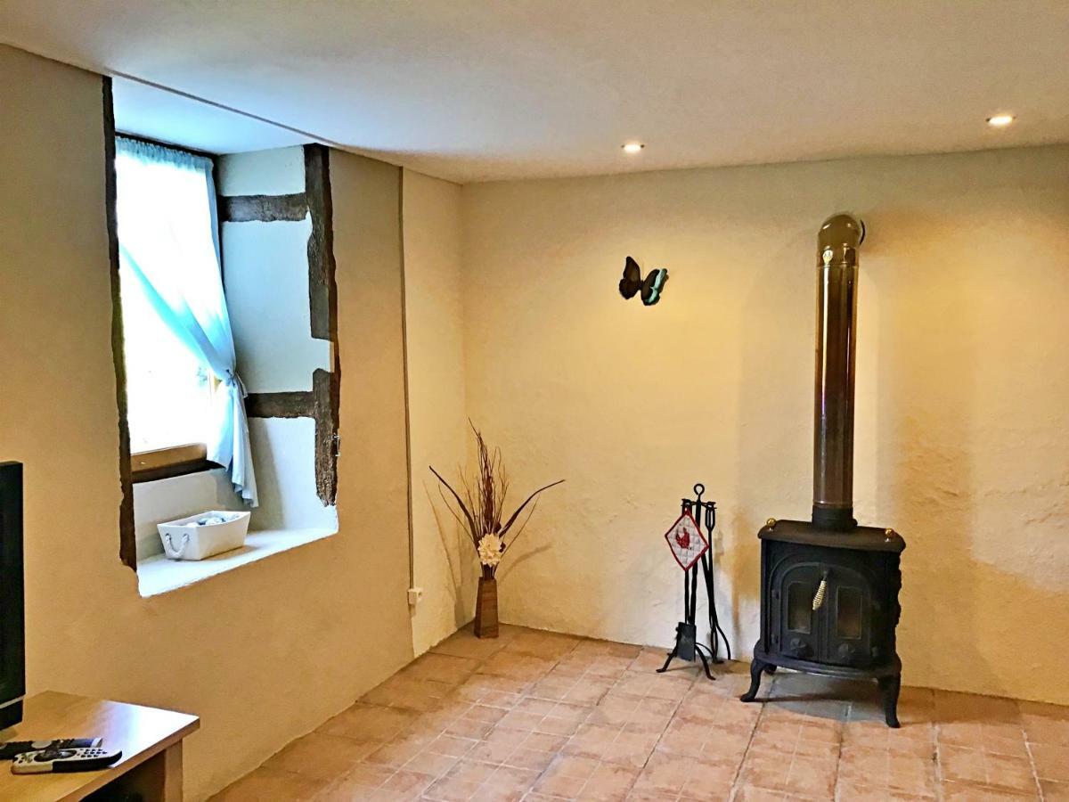 Exideuil-sur-Vienne Maison Loubignac At Les Vergnes Gites المظهر الخارجي الصورة